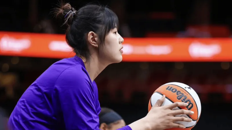 加时赛下半场只打了3分钟！李月汝出场13分钟 得到5分4篮板