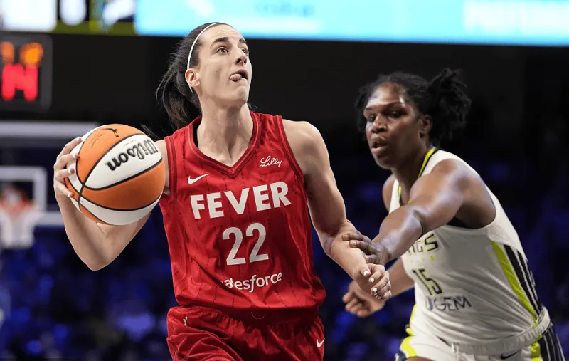 打满全场 再创新高！克拉克得到24分和19次助攻 输给了垫底的Wings