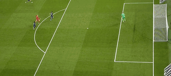 法甲半场结束：德尔卡斯蒂略点球得分 登贝莱头球扳平 巴黎暂时1-1布雷斯特